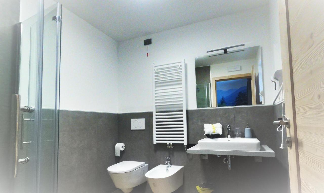 Mas Dei Masi Hotel Cavalese Bagian luar foto