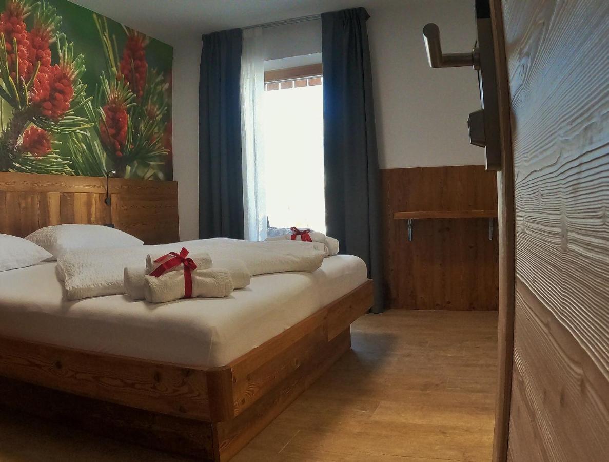 Mas Dei Masi Hotel Cavalese Bagian luar foto