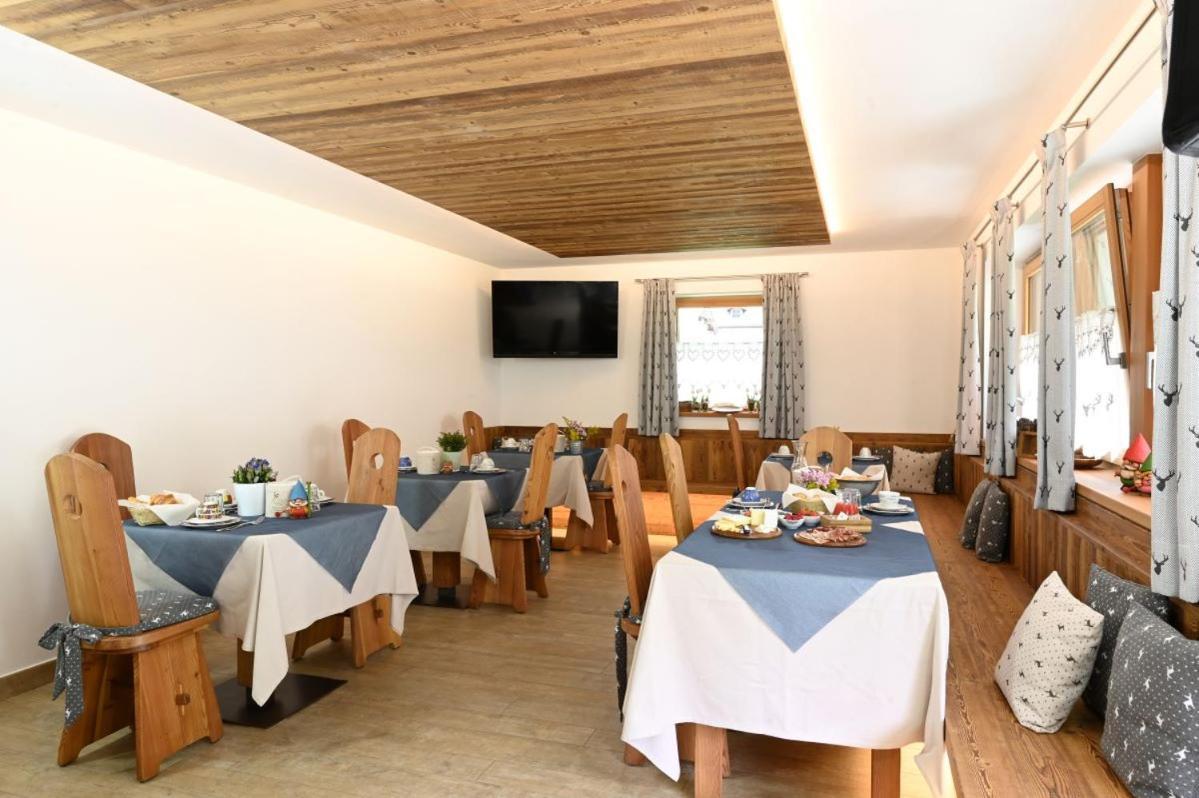 Mas Dei Masi Hotel Cavalese Bagian luar foto